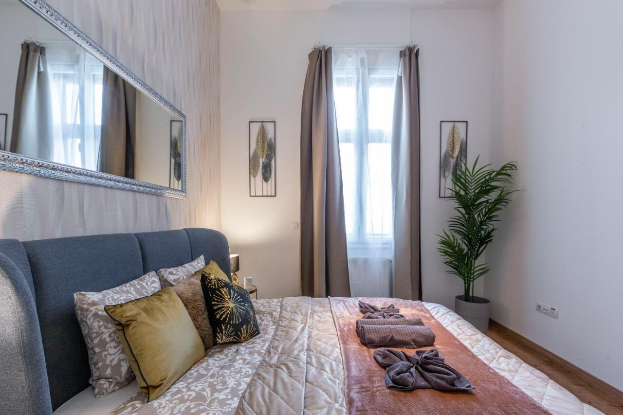 Luxurious Art Deco Apartment In The King Street — Photos 1